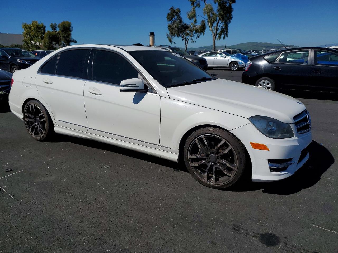 2014 Mercedes-Benz C 250