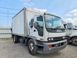 Isuzu Heavy Vehiculos salvage en venta: 2004 Isuzu T7F BOX Truck