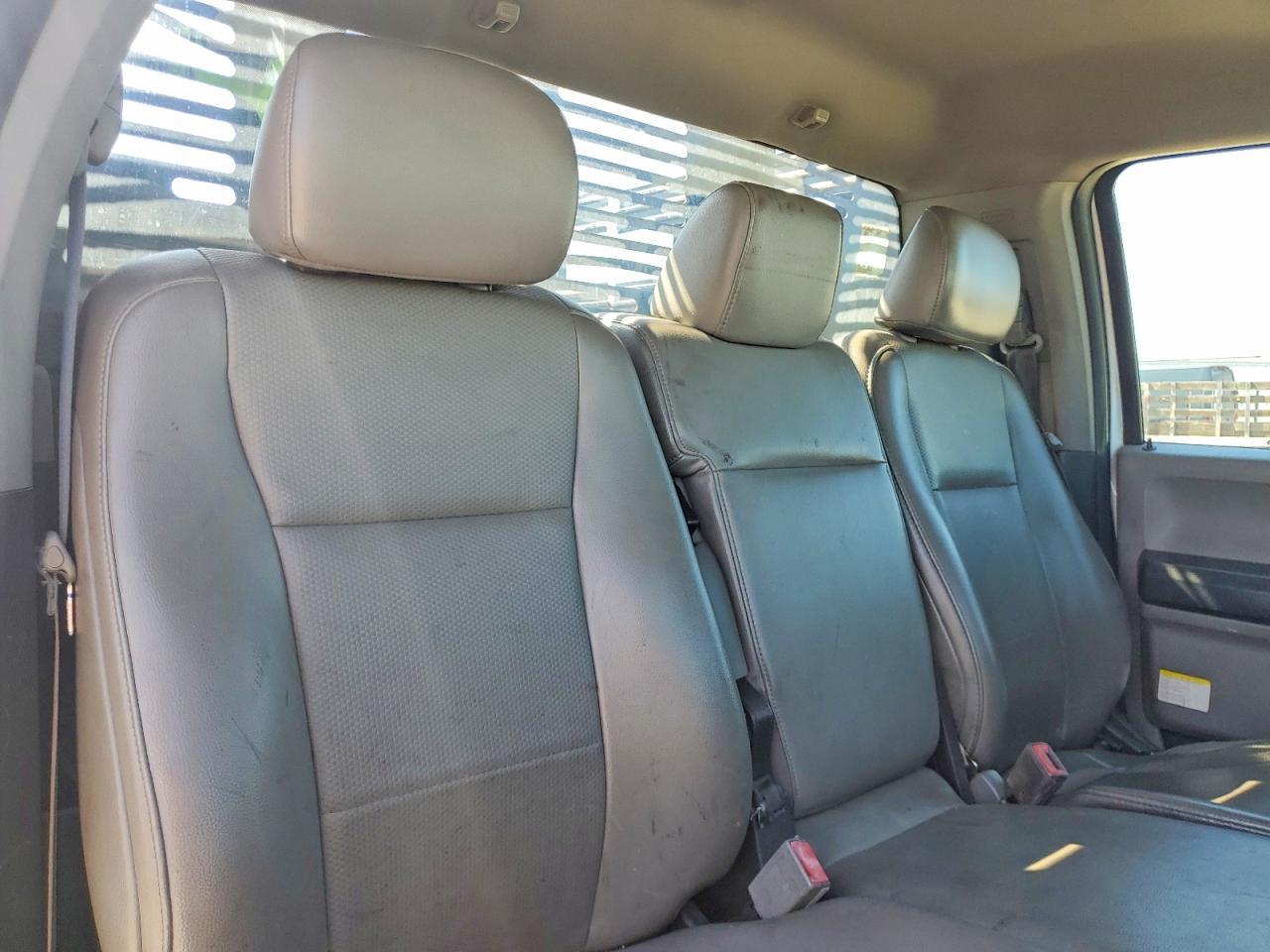 2018 Ford F550 Super Duty Flatbed Truck