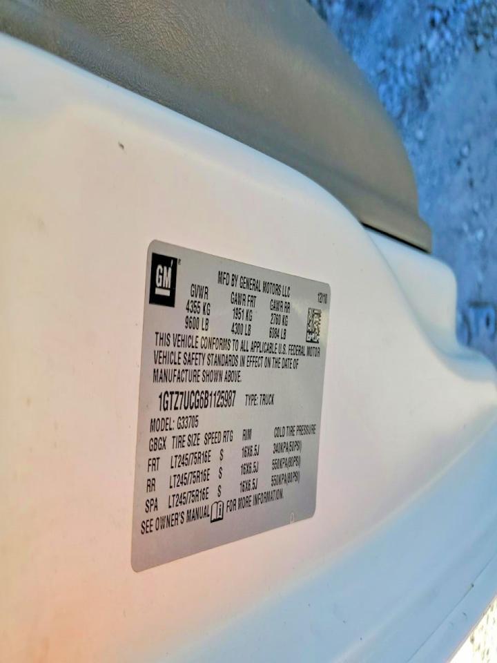 2011 GMC Savana G3500 Utility / Service Van