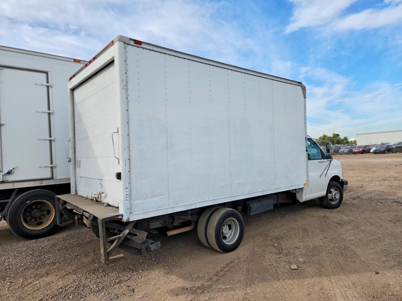 2004 Chevrolet Express BOX Truck