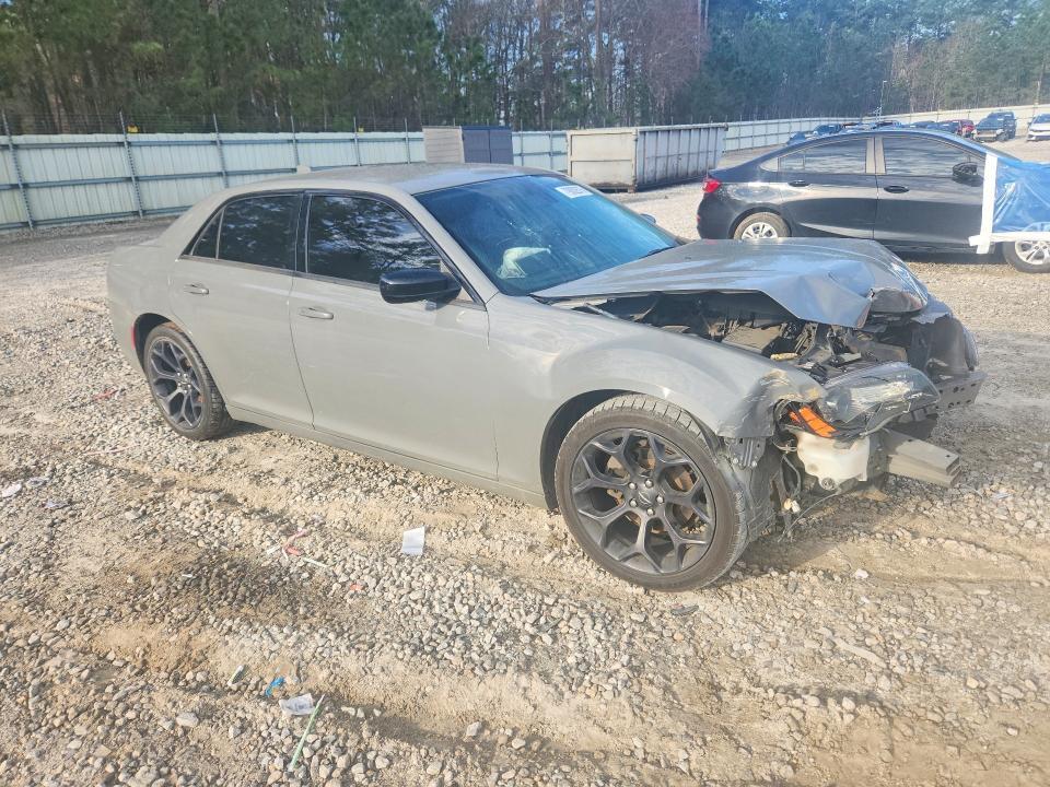 2019 Chrysler 300 Touring