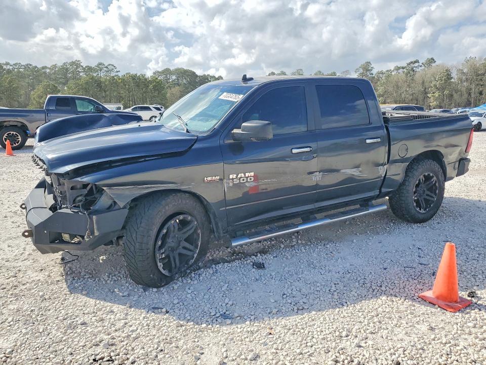 2017 Dodge RAM 1500 SLT