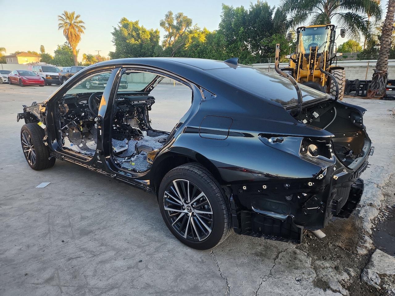 2025 Lexus Es 300h Base