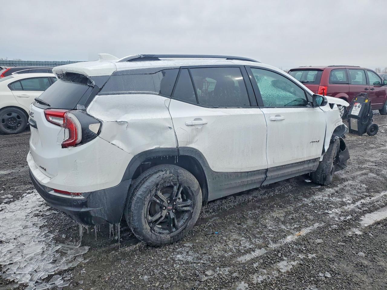 2024 GMC Terrain AT4