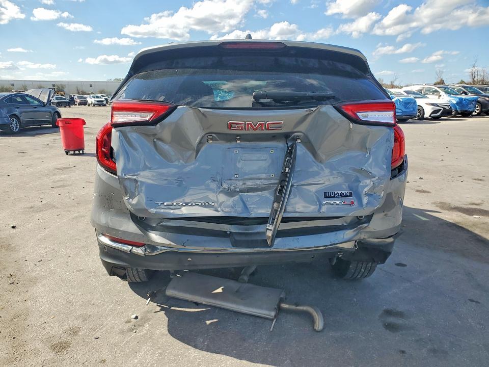 2024 GMC Terrain AT4