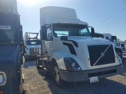 Camiones con verificación Run & Drive a la venta en subasta: 2017 Volvo VNL Semi Truck