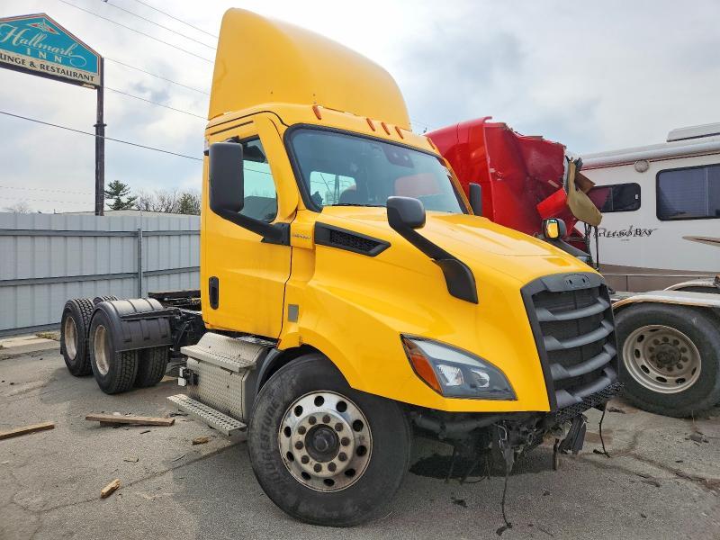 2023 Freigliner 2023 Freightliner Cascadia 116 Semi Truck
