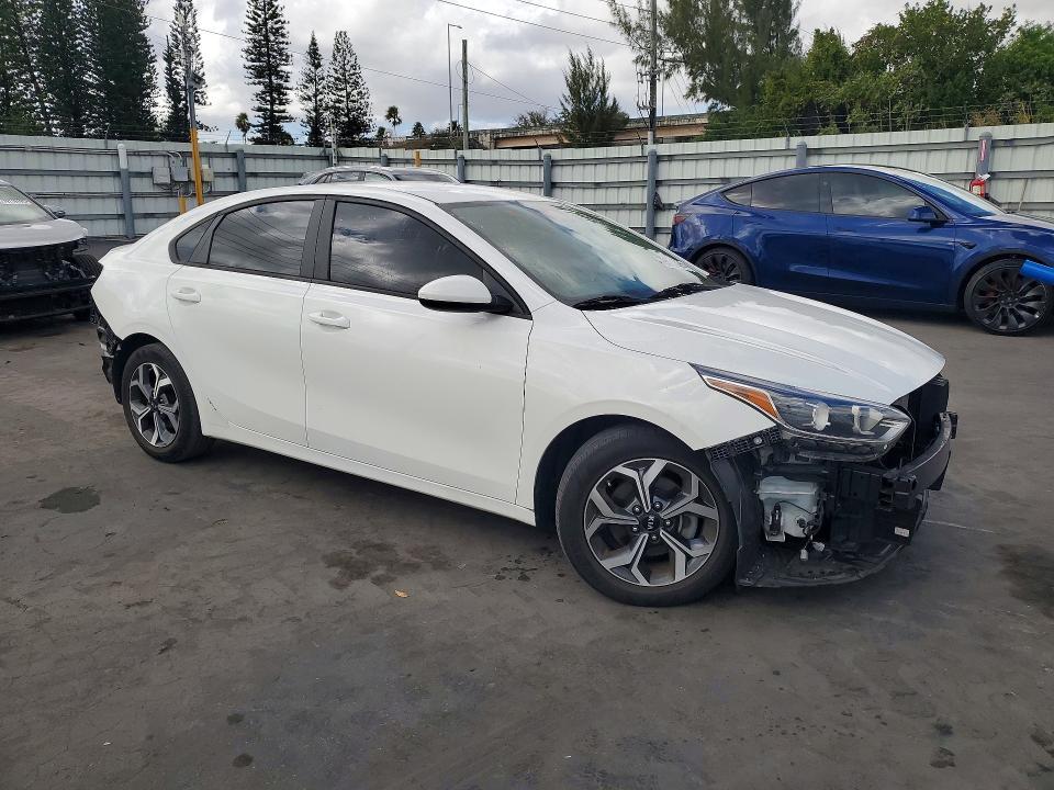 2021 KIA Forte lxs