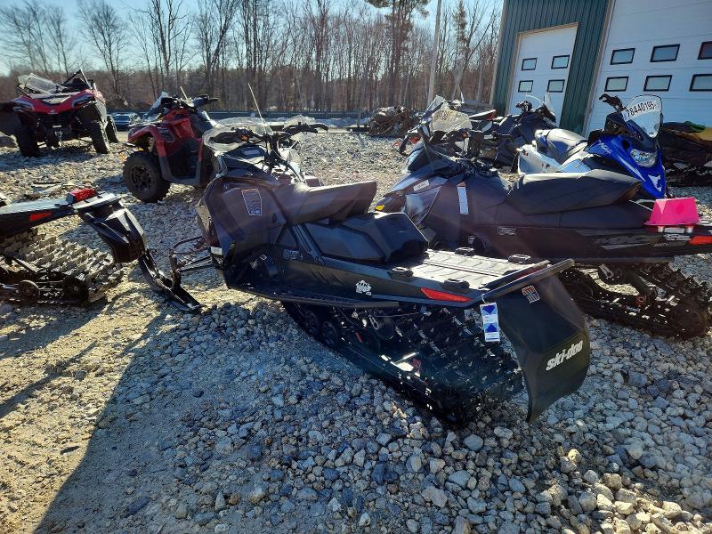 2023 Skidoo Snowmobile