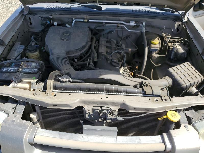 2004 Nissan Frontier Standard