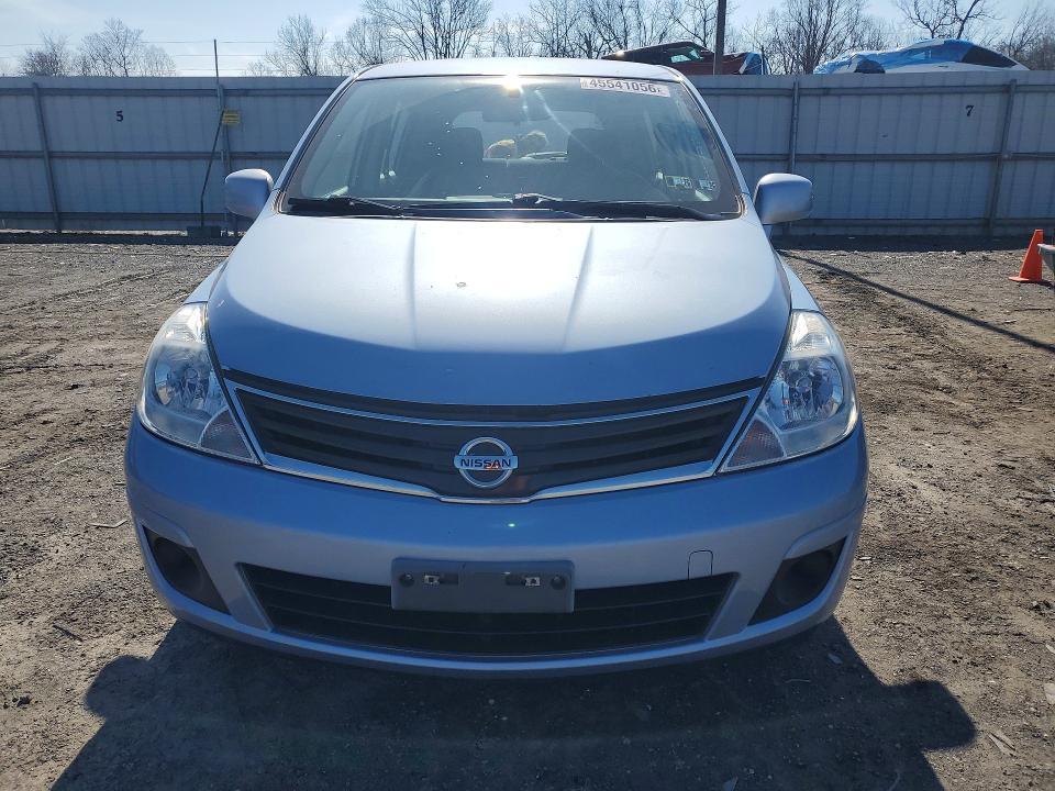 2011 Nissan Versa 1.8 s