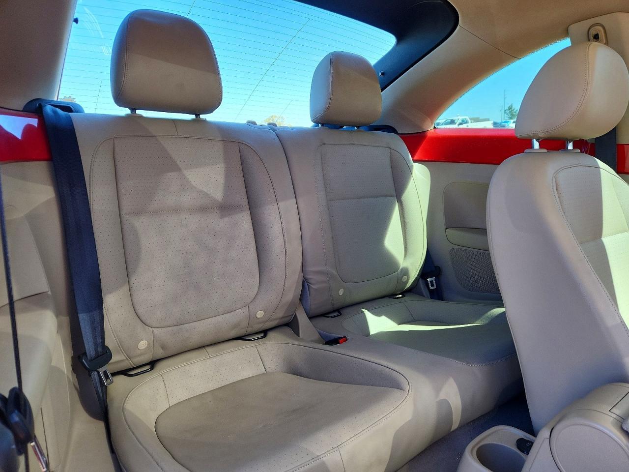 2016 Volkswagen Beetle se