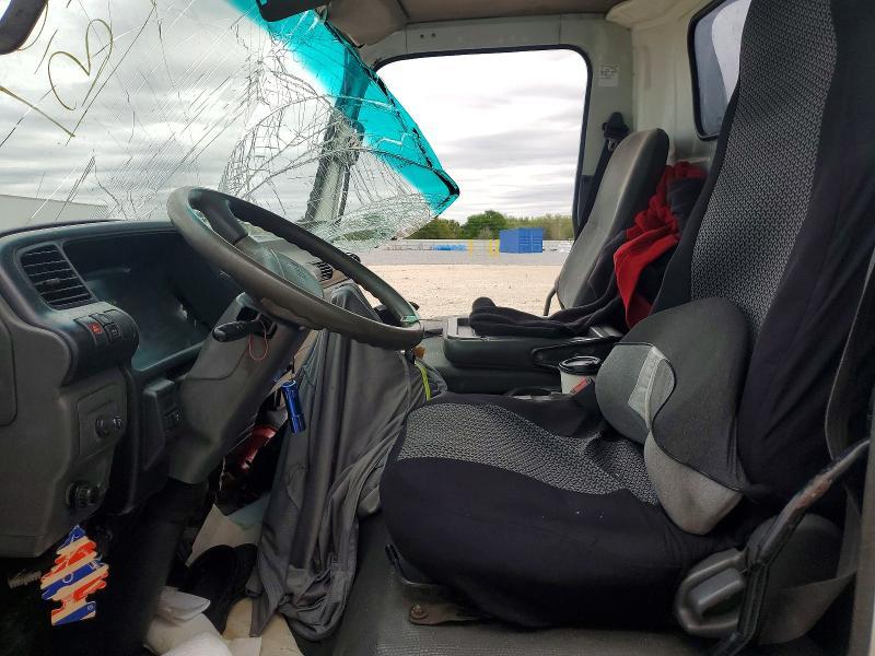 2005 Isuzu Npr box Truck