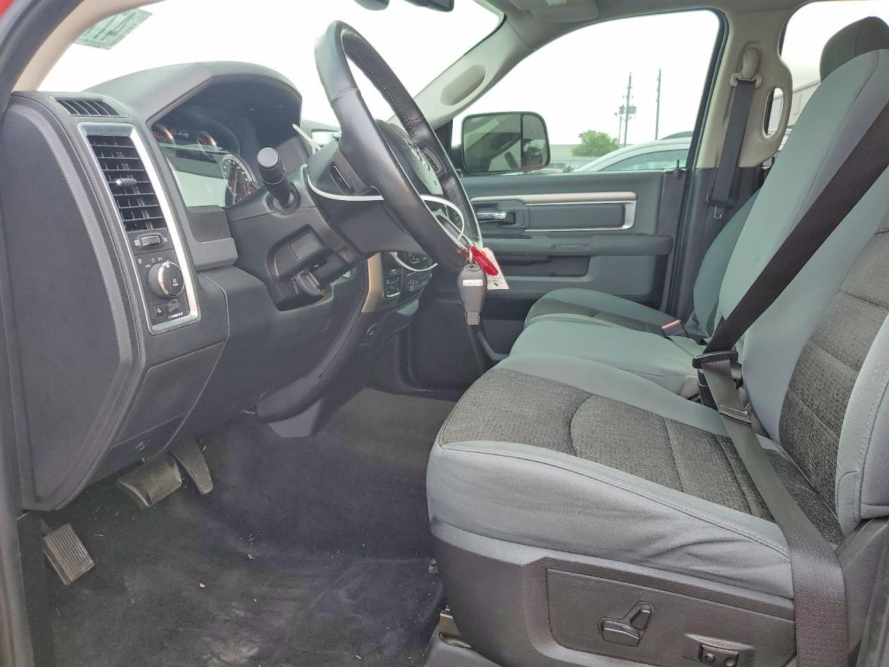 2014 Dodge RAM 1500 SLT