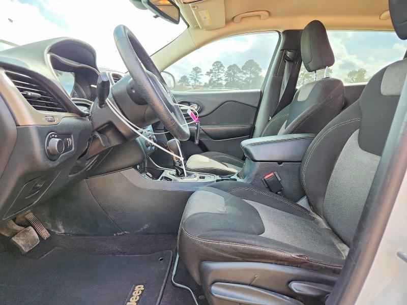 2016 Jeep Cherokee Sport