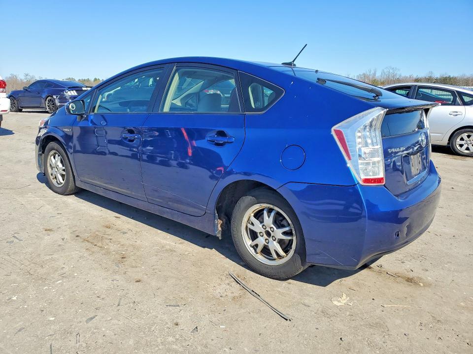 2010 Toyota Prius iii