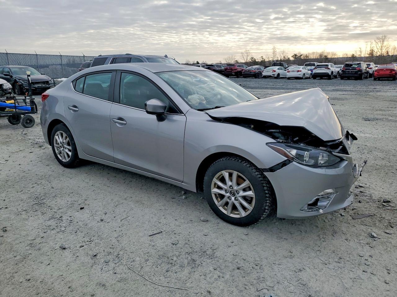 2016 Mazda 3 gs sky 4DR