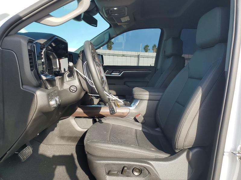 2026 GMC Sierra K1500 SLT