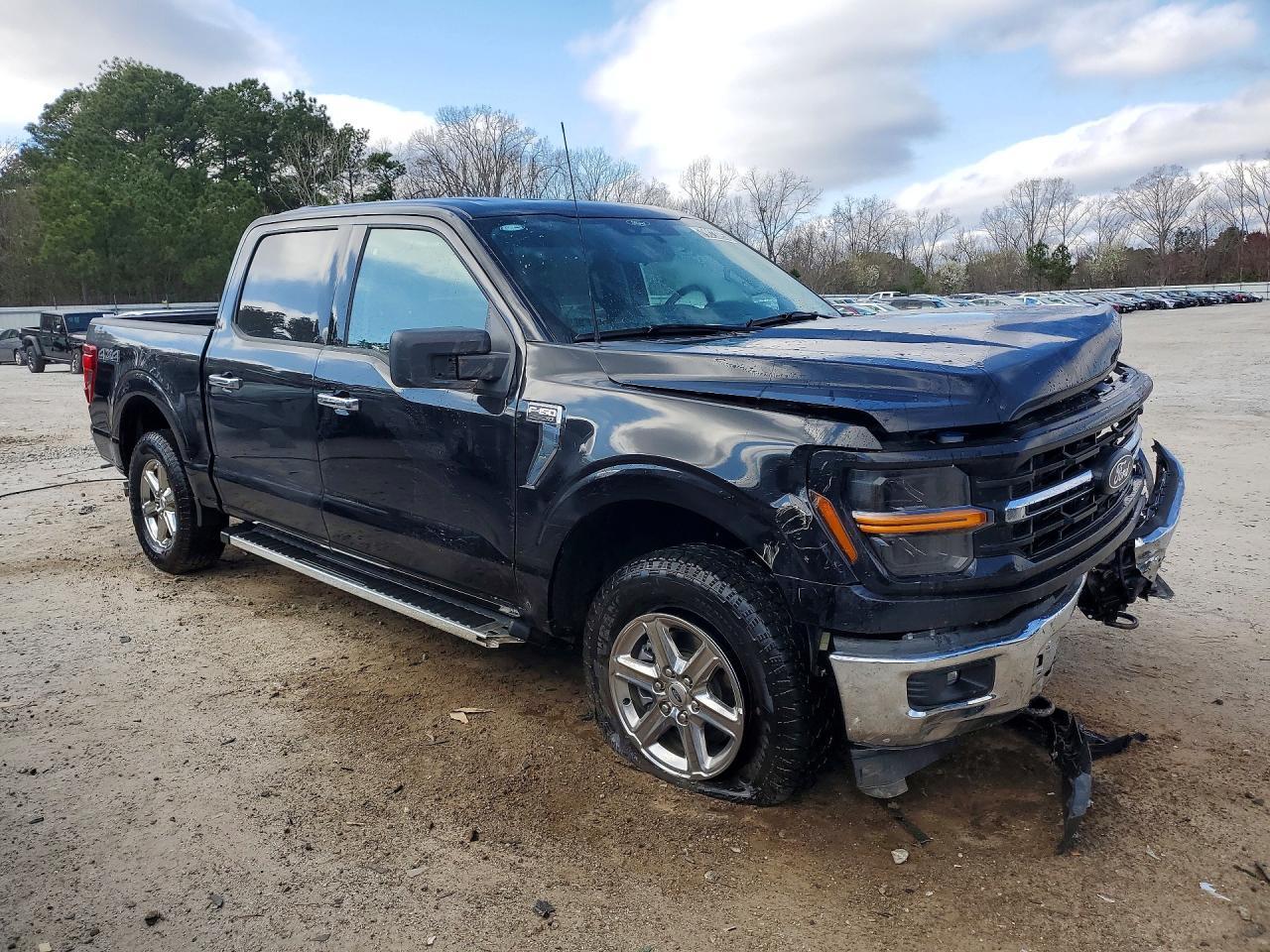 2025 Ford F150 XLT