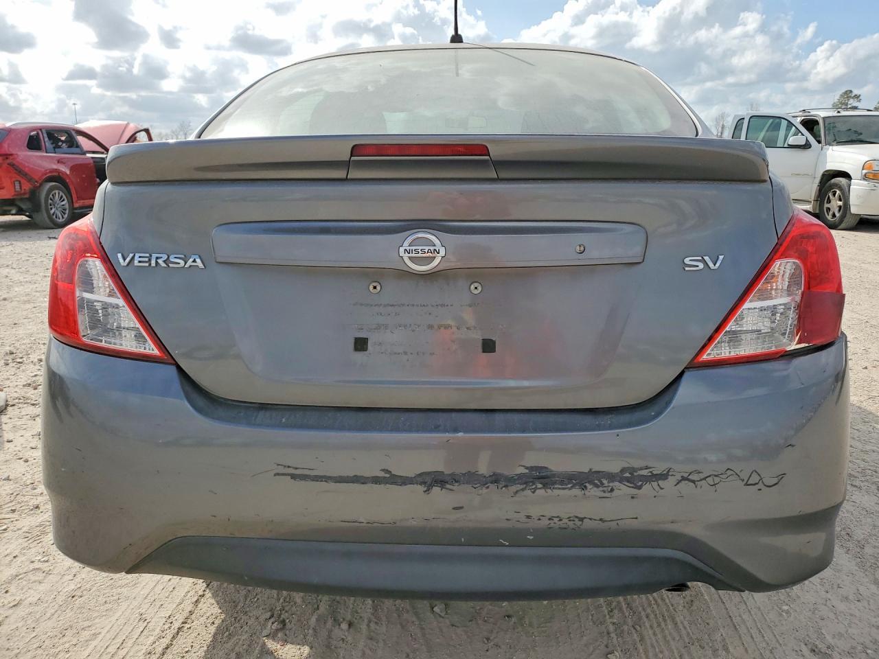2017 Nissan Versa 1.6 sv