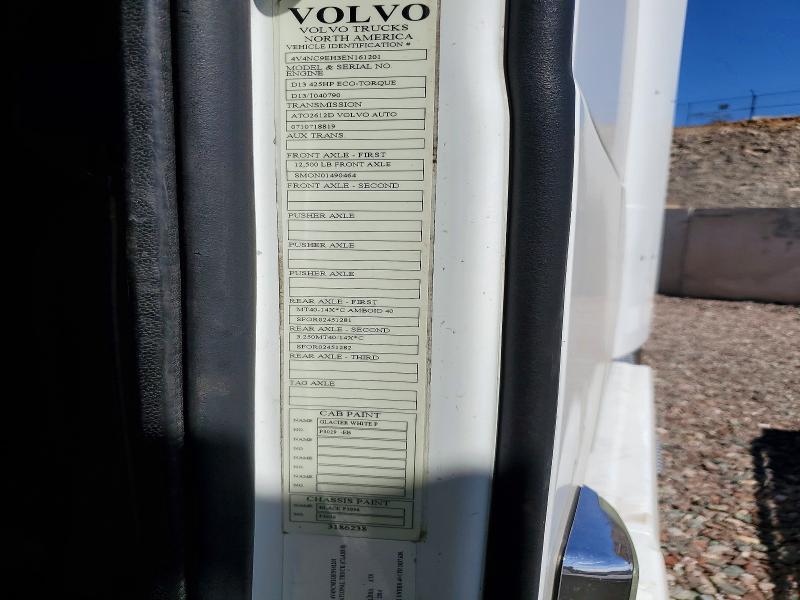 2014 Volvo VNL Semi Truck