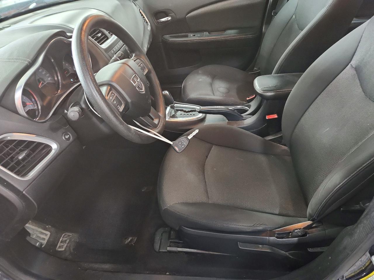 2014 Dodge Avenger se