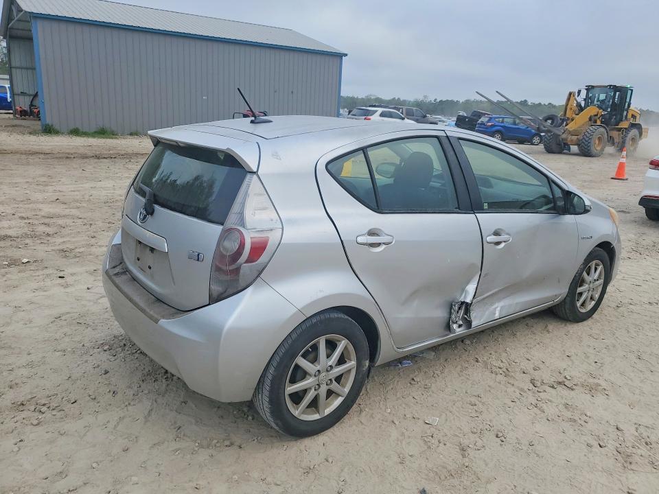 2013 Toyota Prius c Three