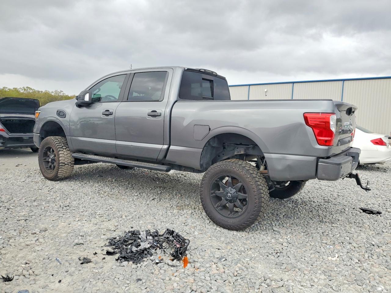 2018 Nissan Titan XD SV