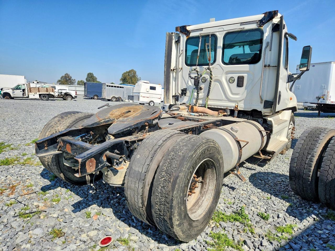 2015 Freightliner Cascadia Semi Truck