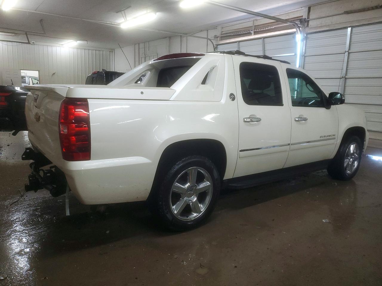 2013 Chevrolet Avalanche LTZ