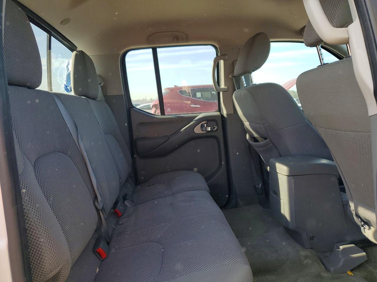 2017 Nissan Frontier SV