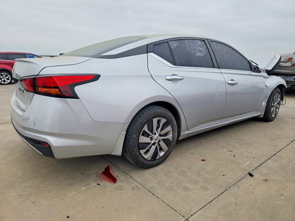 2022 Nissan Altima 2.5 s