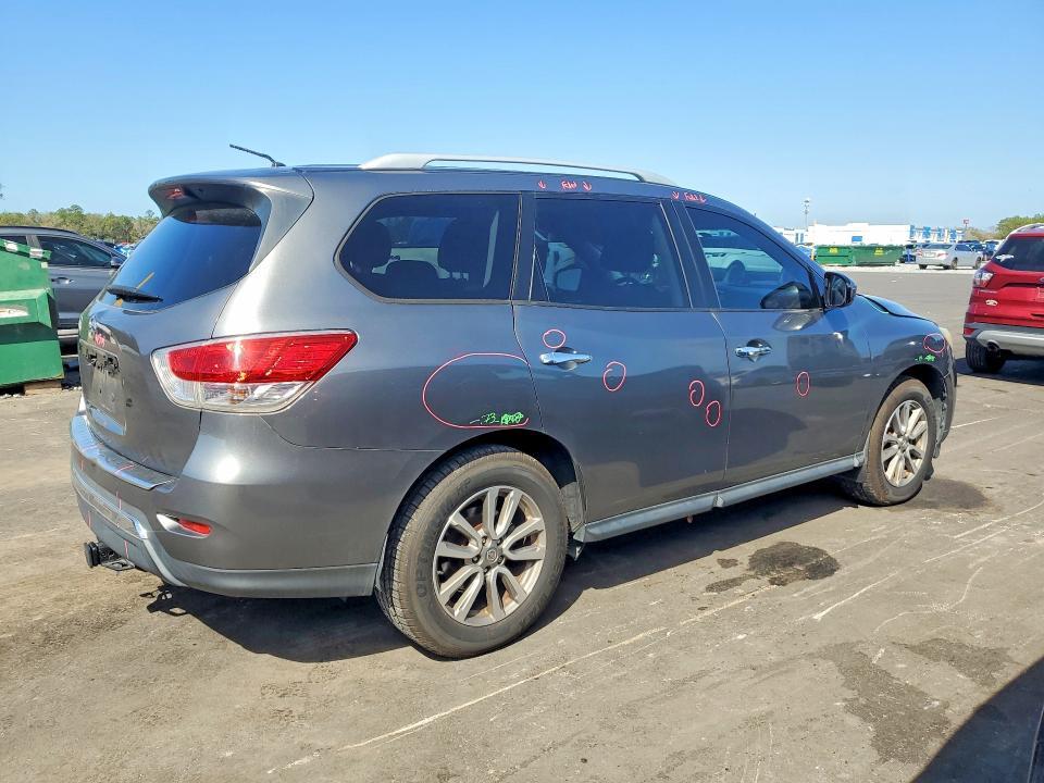2015 Nissan Pathfinder s