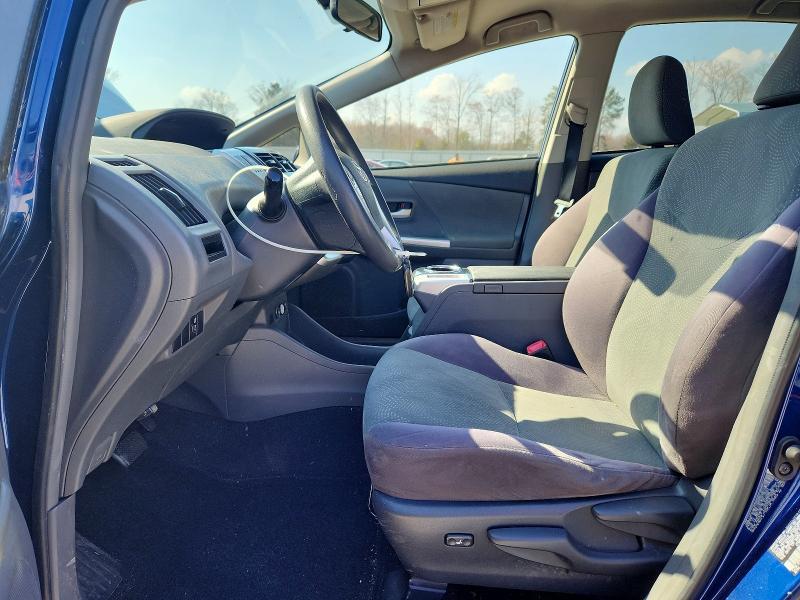 2013 Toyota Prius v Three