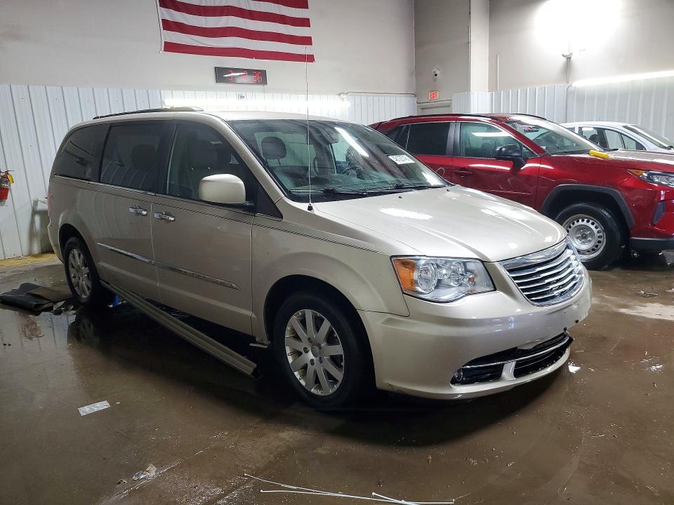 2015 Chrysler Town & Country Touring