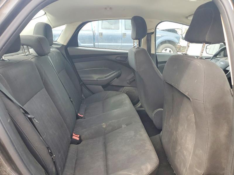 2016 Ford Focus s