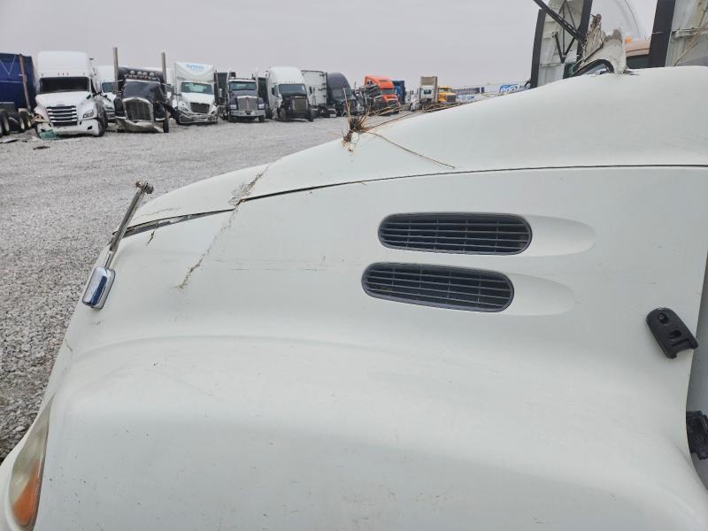 2017 Mack CXU613 Semi Truck