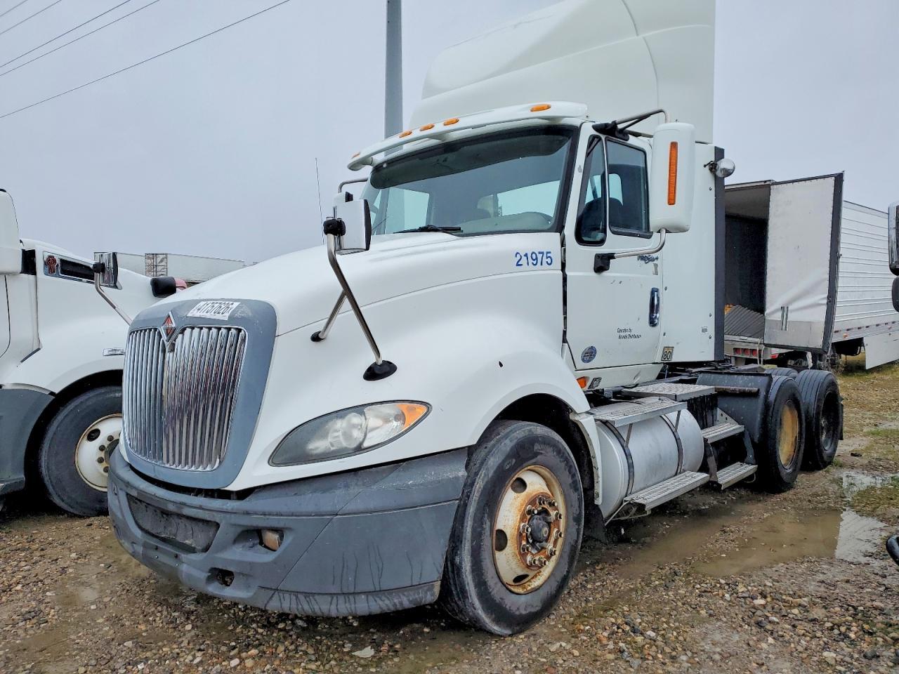 2013 International LF687 Semi Truck