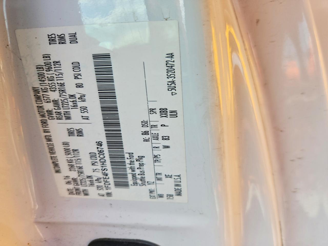 2017 Ford Econoline E450 Super Duty Cutaway Van