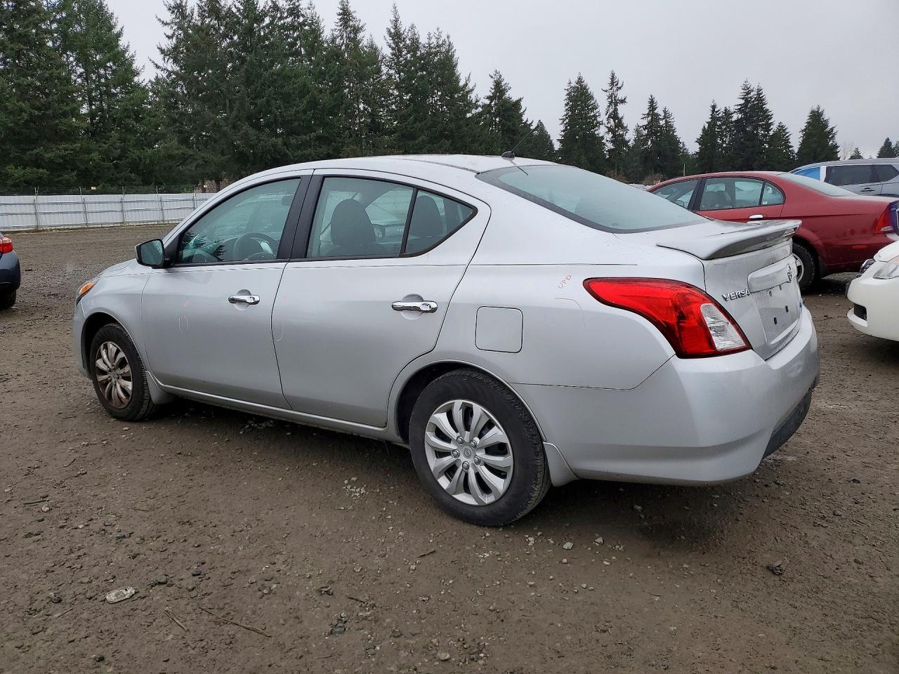 2015 Nissan Versa 1.6 sv