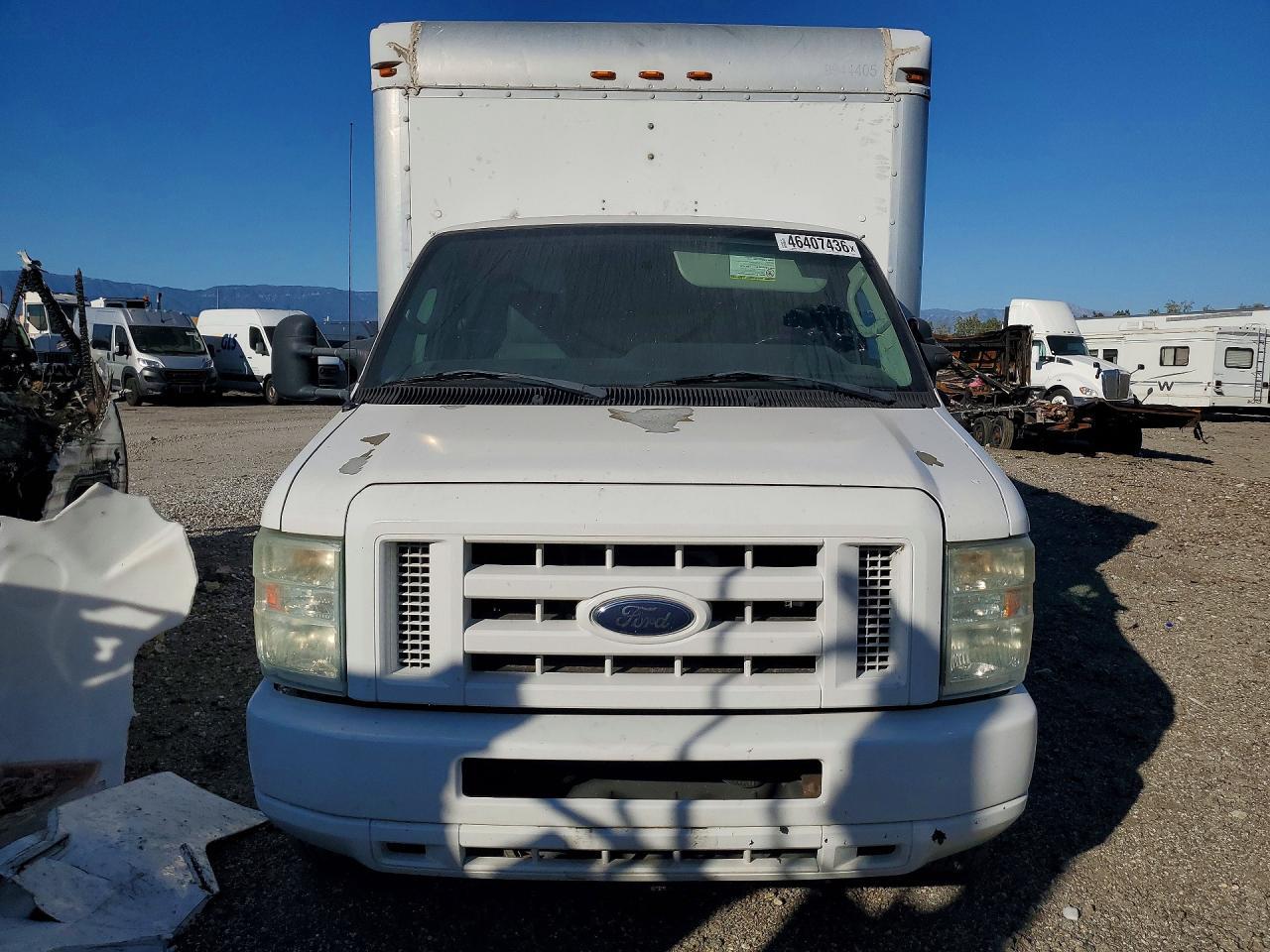 2009 Ford E350 BOX Truck