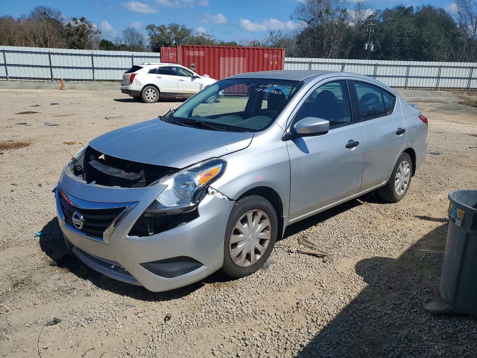 2016 Nissan Versa