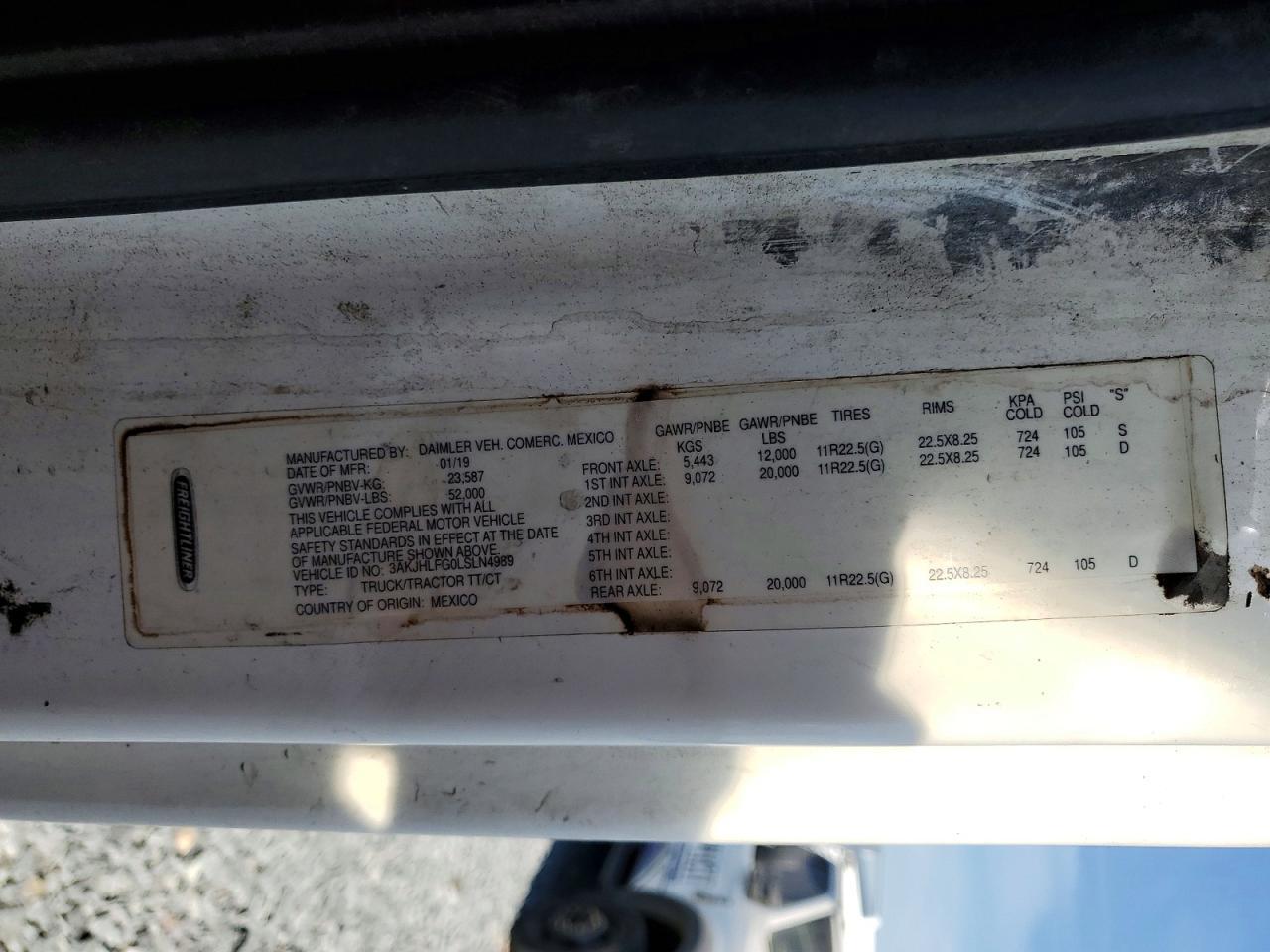 2020 Freightliner Cascadia 126 Semi Truck