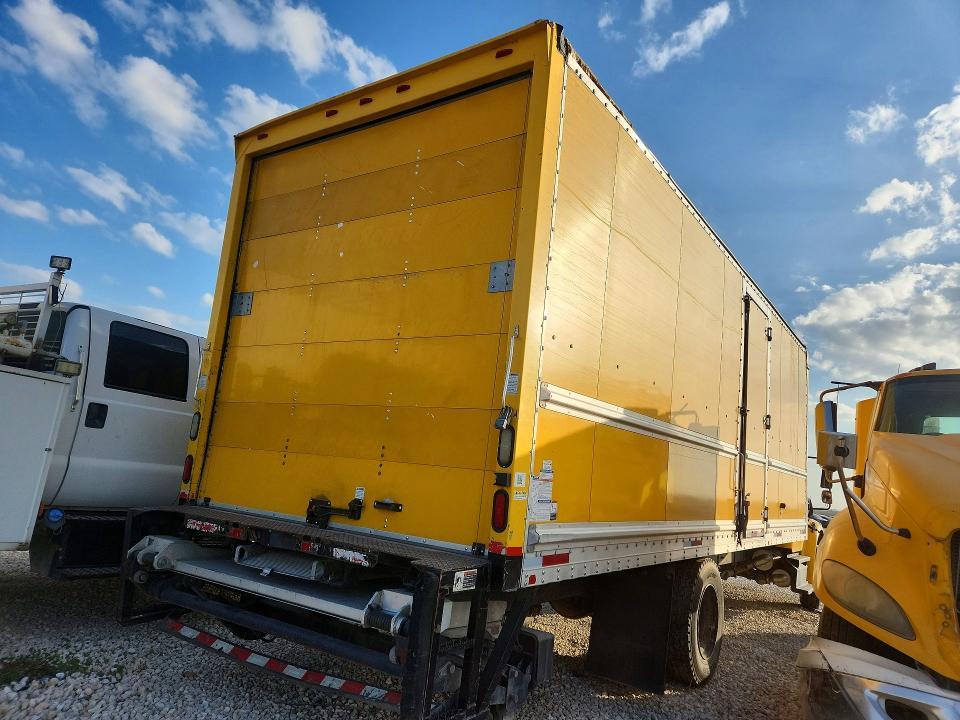 2013 Freightliner EM2 106 Me-box Truck