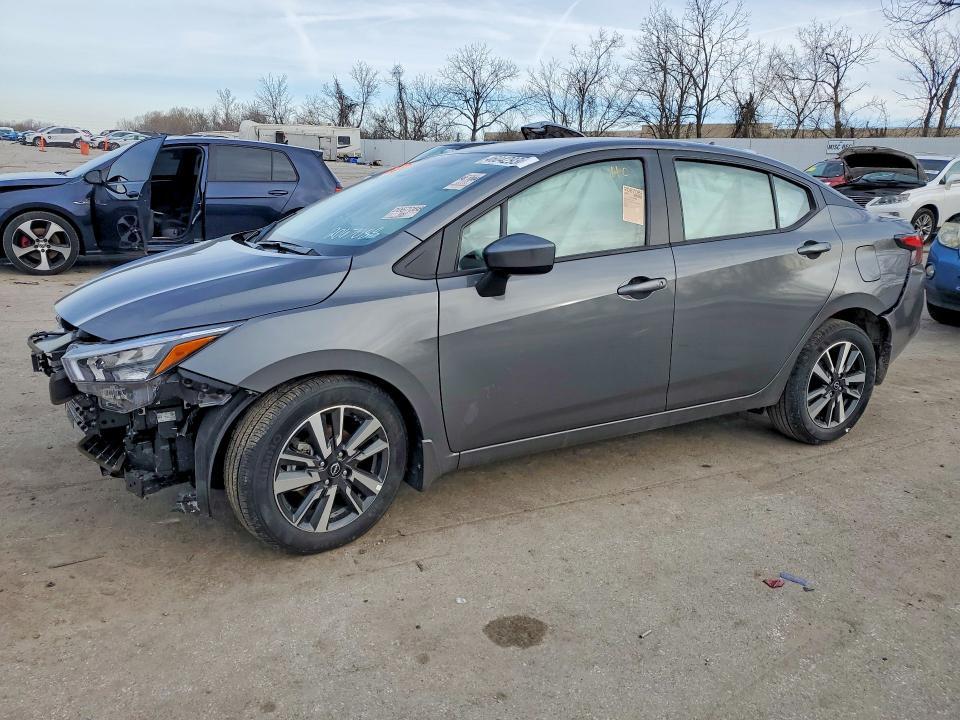 2025 Nissan Versa sv