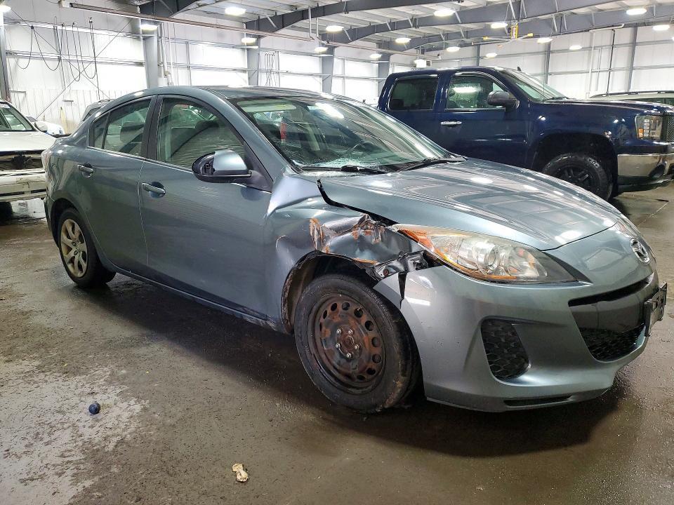 2013 Mazda 3 I
