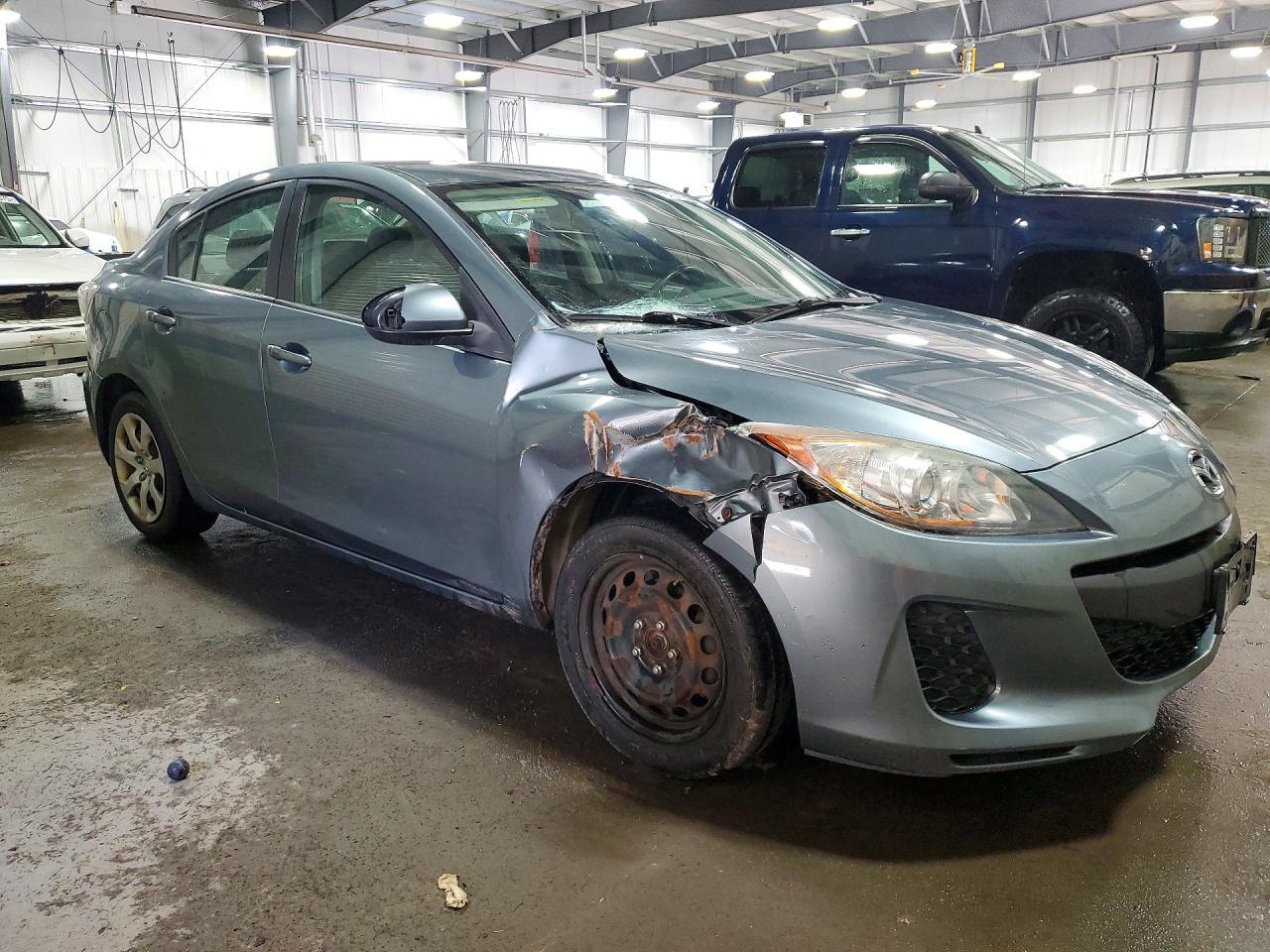 2013 Mazda 3 I
