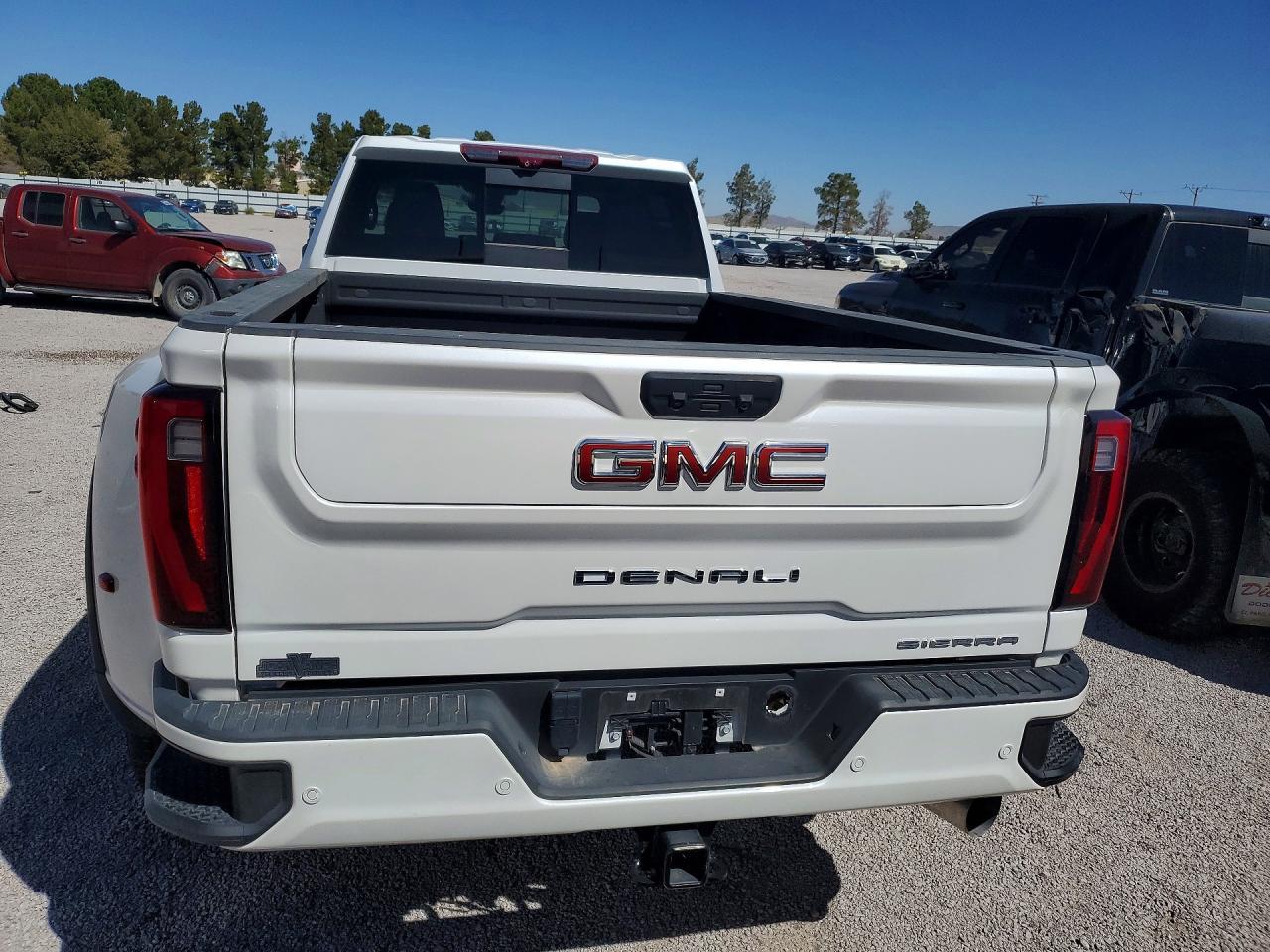 2024 GMC Sierra K3500 Denali
