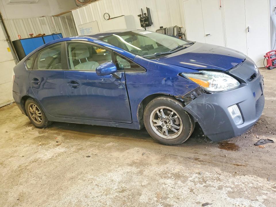 2010 Toyota Prius iii